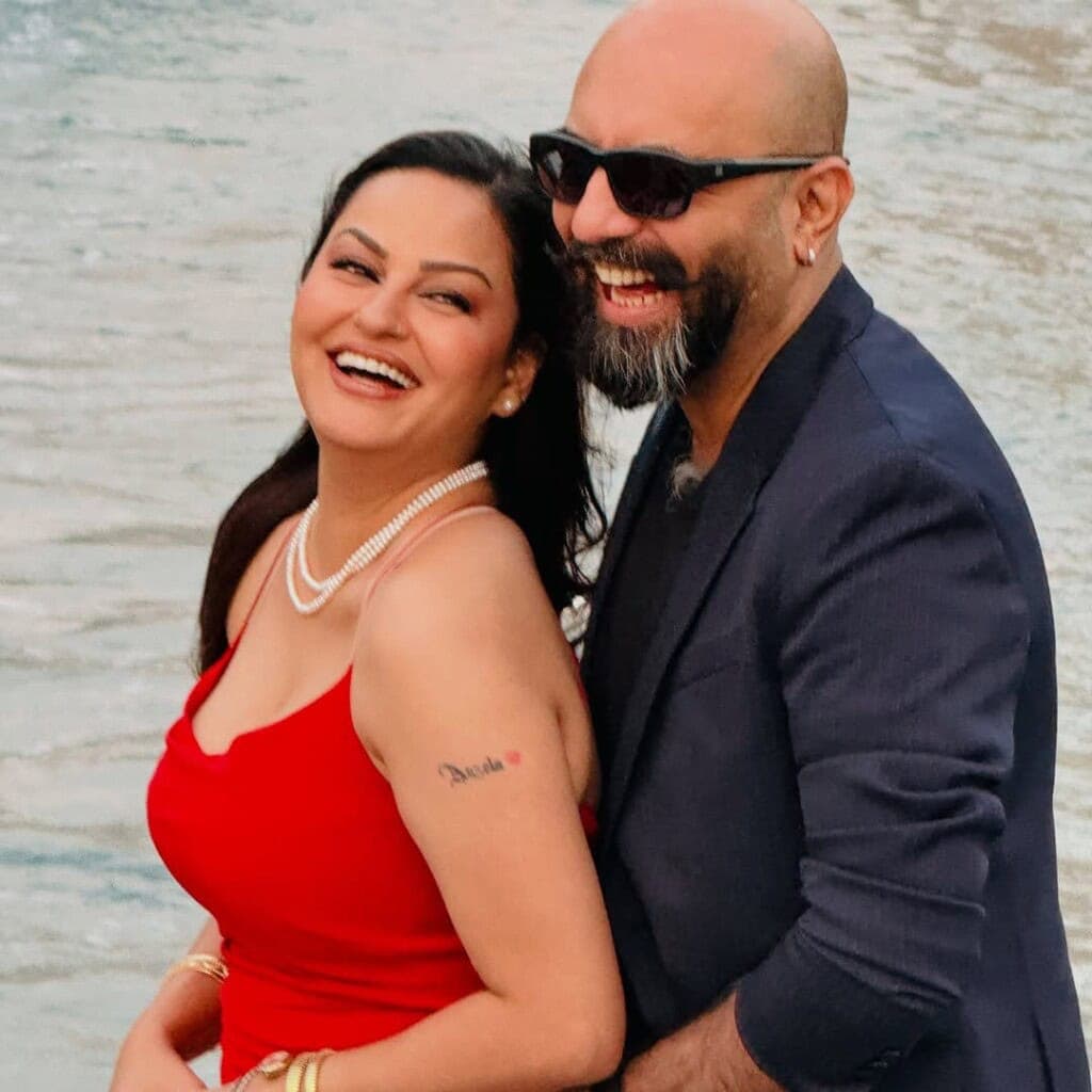 Javeria Abbasi Faces Heat Over Revealing Dress In Viral Photoshoot 