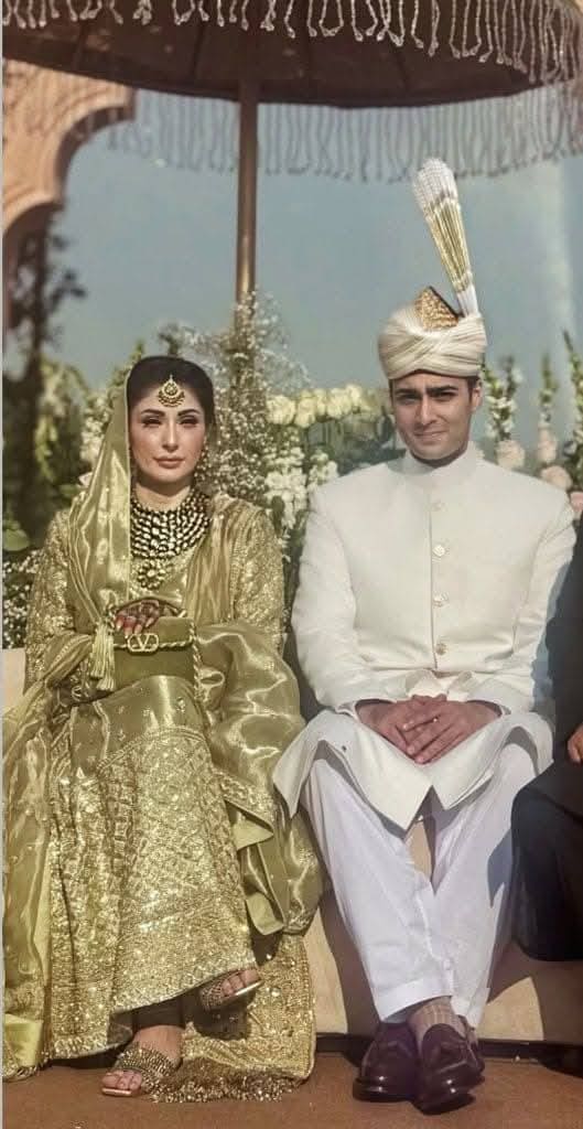 Junaid Safdar And Shanzeh Rohales Wedding Pictures Go Viral 