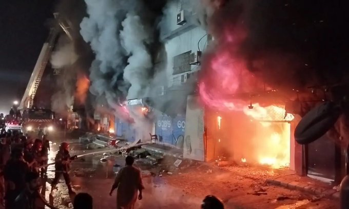 Karachi Gul Plaza Fire Doused After 36 Hours 54 Still Missing As Rescuers Race Against Time 