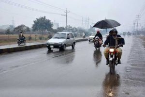 Light Rain In Various Parts Of Lahore Brings Pleasant Weather