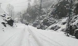 Murree Expressway Closed For Traffic Due To Heavy Snowfall