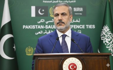 Turkiye Weighs Joining Pakistan Saudi Defence Pact Amid Regional Tensions