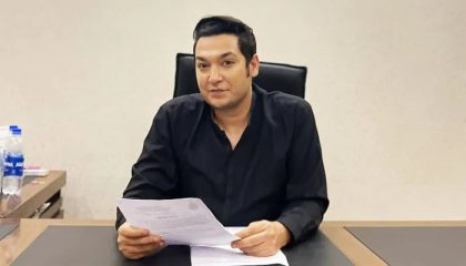 Hazim Bangwars Team Survives Petrol Bomb Attack During Anti Encroachment Drive In Karachi