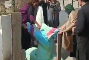 Imran Khans Sister Injured After Falling Into Under Construction Drain In Rawalpindi