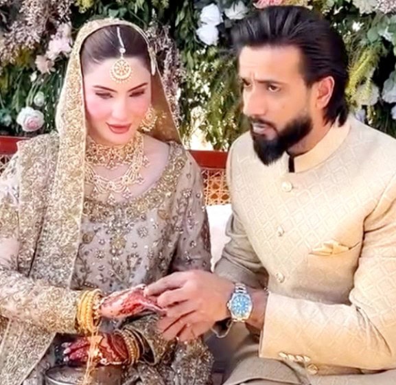 Nyla Raja All You Need To Know About Imad Wasims Second Wife 