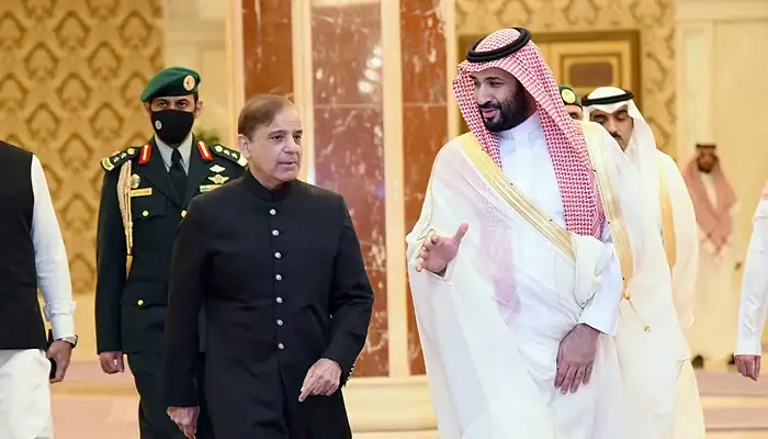 PM Shehbaz Sharif reaffirms solidarity with Saudi Crown Prince MBS amid Middle East Unrest