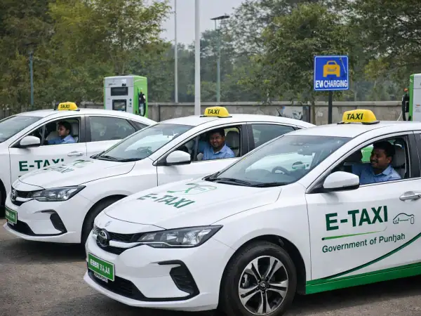 Punjab Goes Electric As 1100 E Taxis Hit The Roads Under New Scheme
