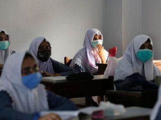 Sindh Bans Photography In Govt Girls Colleges Over Misuse Concerns