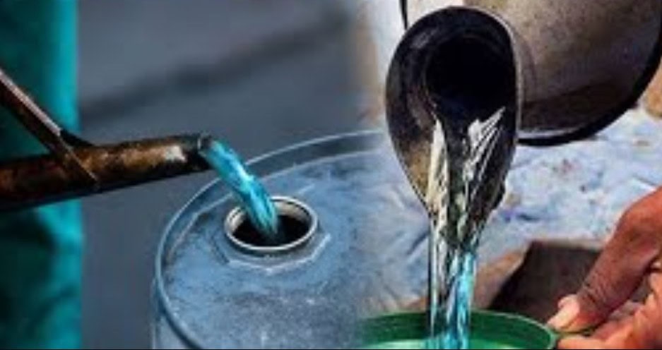 Kerosene Oil jumps by Rs130 to hit Rs318.81 per litre in double whammy for Pakistanis