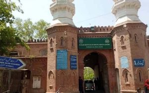 Lahore Mental Hospital Patient Drives Ambulance To Shahdara Hospital To Donate Blood