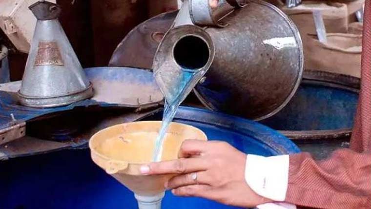 Pakistan Raises Kerosene Price By Rs39 20 Per Litre