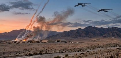 Us B 52 Bombers Strike Iranian Military Production Hub From Uk Base