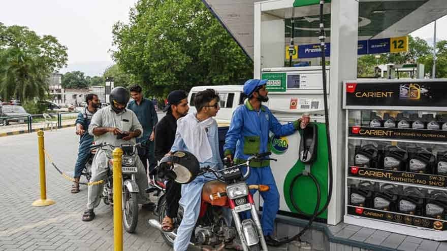 Will Pakistan raise petrol prices amid global oil surge?