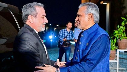 Ishaq Dar Iranian Fm Hold Phone Call Stress Dialogue For Regional Peace