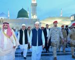 Pm Shehbaz Pays Respect At Masjid E Nabwi Saw After Meeting Mbs