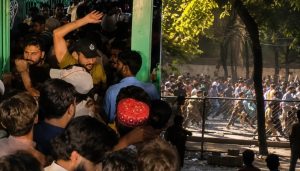 Pakpattans Baba Farid Urs Stampede Injures 89 Pilgrims Dozens Hospitalised