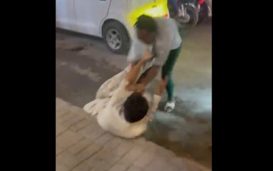 Foreign Woman Spotted Assaulting Rawalpindi Taxi Driver Over Fare Dispute