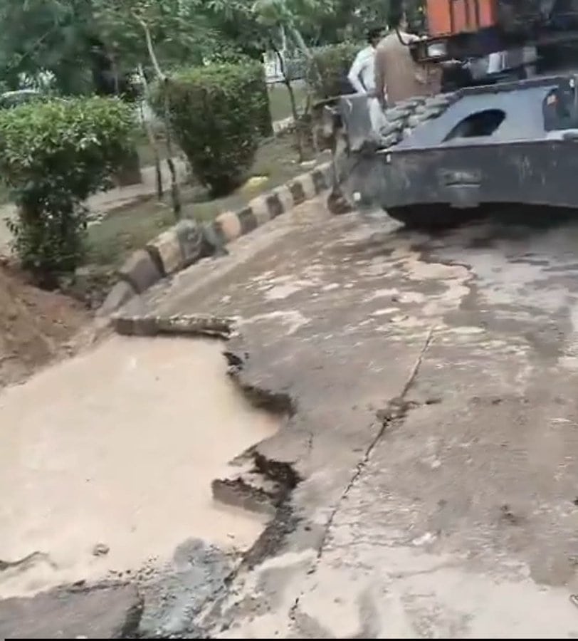 Heavy Rain In Lahore Leaves Several Areas Underwater Raising Questions Over Drainage System 