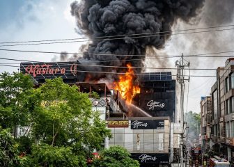 Islamabads I 8 Markaz Plaza Erupts In Massive Fire