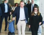Norway Foreign Ministers Self Carried Luggage Has Pakistan Asking Who Really Needs Protocol