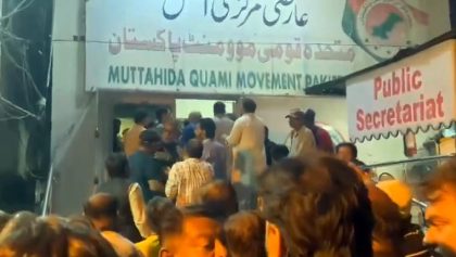 Three Injured As Rival Mqm P Factions Clash Outside Bahadurabad Headquarters
