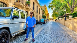 Farrukh Qaisar Combines E Commerce Work With Social Media Presence