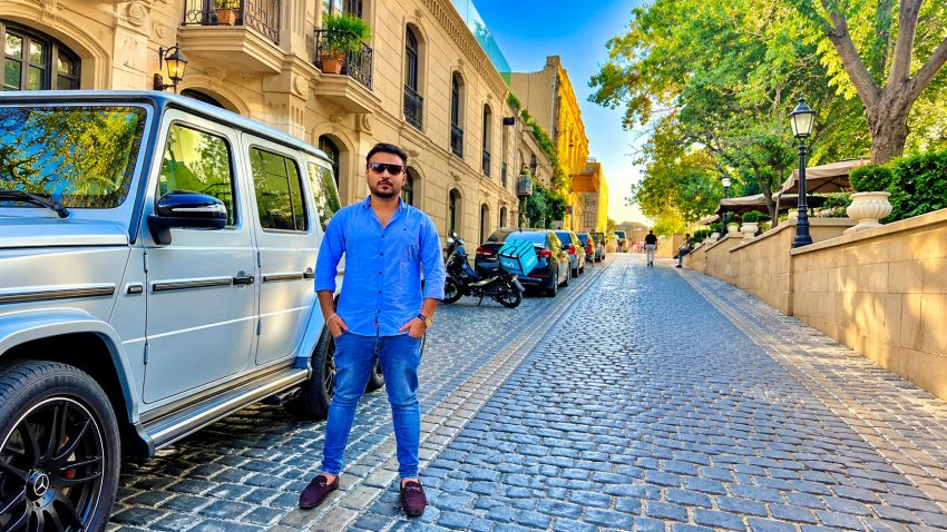 Farrukh Qaisar Combines E Commerce Work With Social Media Presence
