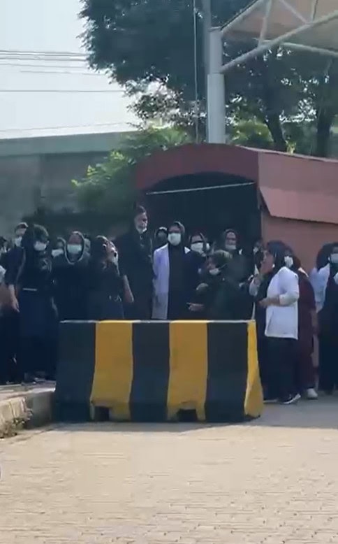 Rawalpindi Institute Of Cardiology Nurse Attacked After Dispute With Patients Relatives 