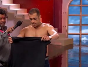 Salman Khan Hits Back At Trolls Takes Off Shirt During Bigg Boss 20