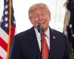 Trump Says Iran Eager For Deal War Could End After Us Midterm Elections