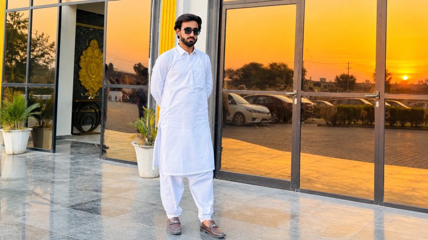 Young Entrepreneur Sahibzada Sabir Builds A Digital Career From Bahawalnagar