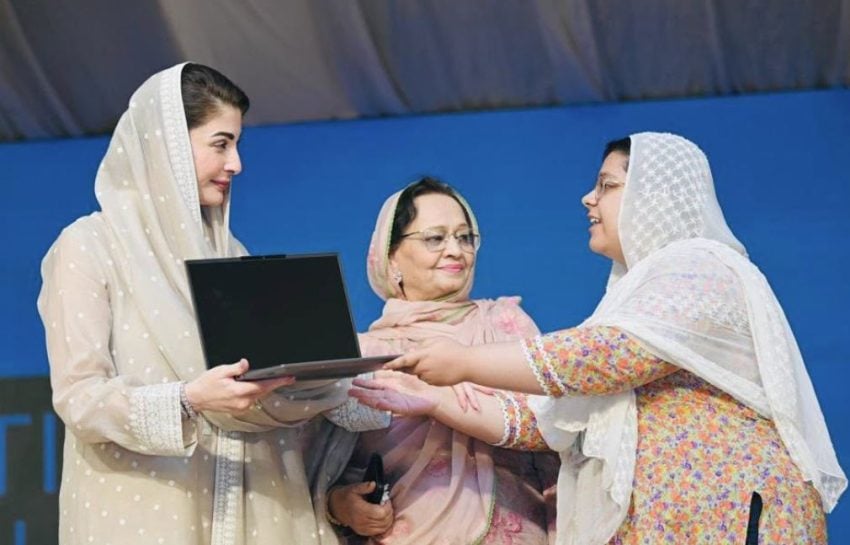 Cm Punjab Laptop Scheme Update As First Distribution Ceremony Set For Oct 15