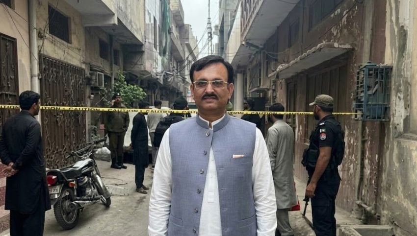 Gunmen Attack Pml N Mpa Aown Hameed Dogars House In Lahore