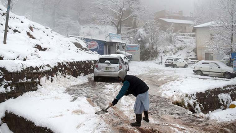 Heavy Snowfall Closes Babusar Highway In Diamer