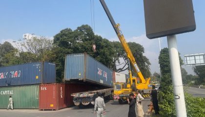 Islamabad Removes Container Barriers As Pti Long March Threat Eases