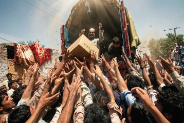 Nearly Half Of Regions Poorest People Are In Pakistan And The Number Is Rising World Bank Report