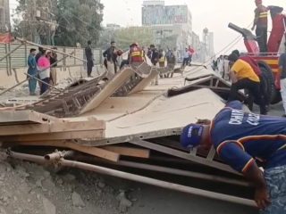 One Killed As Under Construction Red Line Bridge Structure Collapses In Karachi