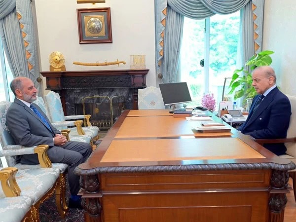 Pm Shehbaz Meets Makkah Defence Alliance Chief Vows Support For Saudi Sovereignty